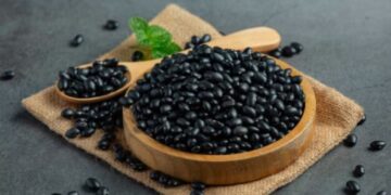 Tại Sao Bạn Nên Đưa Đậu Đen Vào Chế Độ Ăn Hằng Ngày