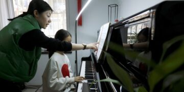 Phụ huynh Trung Quốc không còn mặn mà với học ngoại khóa