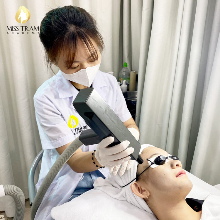 Miss Tram Academy: Trường Đào Tạo Làm Đẹp Uy Tín