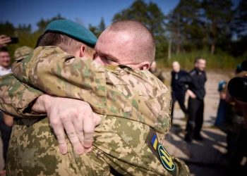 Nga và Ukraine đều cáo buộc đối phương gây cản trở trong việc trao đổi tù binh chiến tranh.