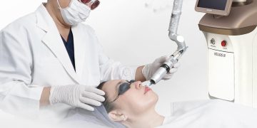 Khám Phá Thiết Bị Spa Helios III: Bí Mật Đằng Sau Thành Công Trong Trị Liệu Nám
