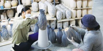 Cơ Hội và Thách Thức Trong Việc Nâng Tầm Thương Hiệu Làng Nghề Hà Nội